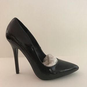 Fergie Alexi Patent Leather Pumps Black *NEW*